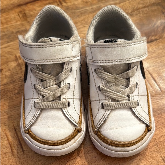 Nike Court Legacy Sneakers - Picture 2 of 4